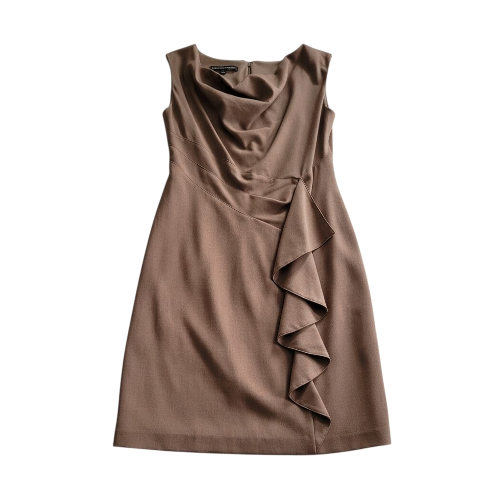 EUC - Jones Wear Beige Sleeveless Dress. Woman's size 6.
